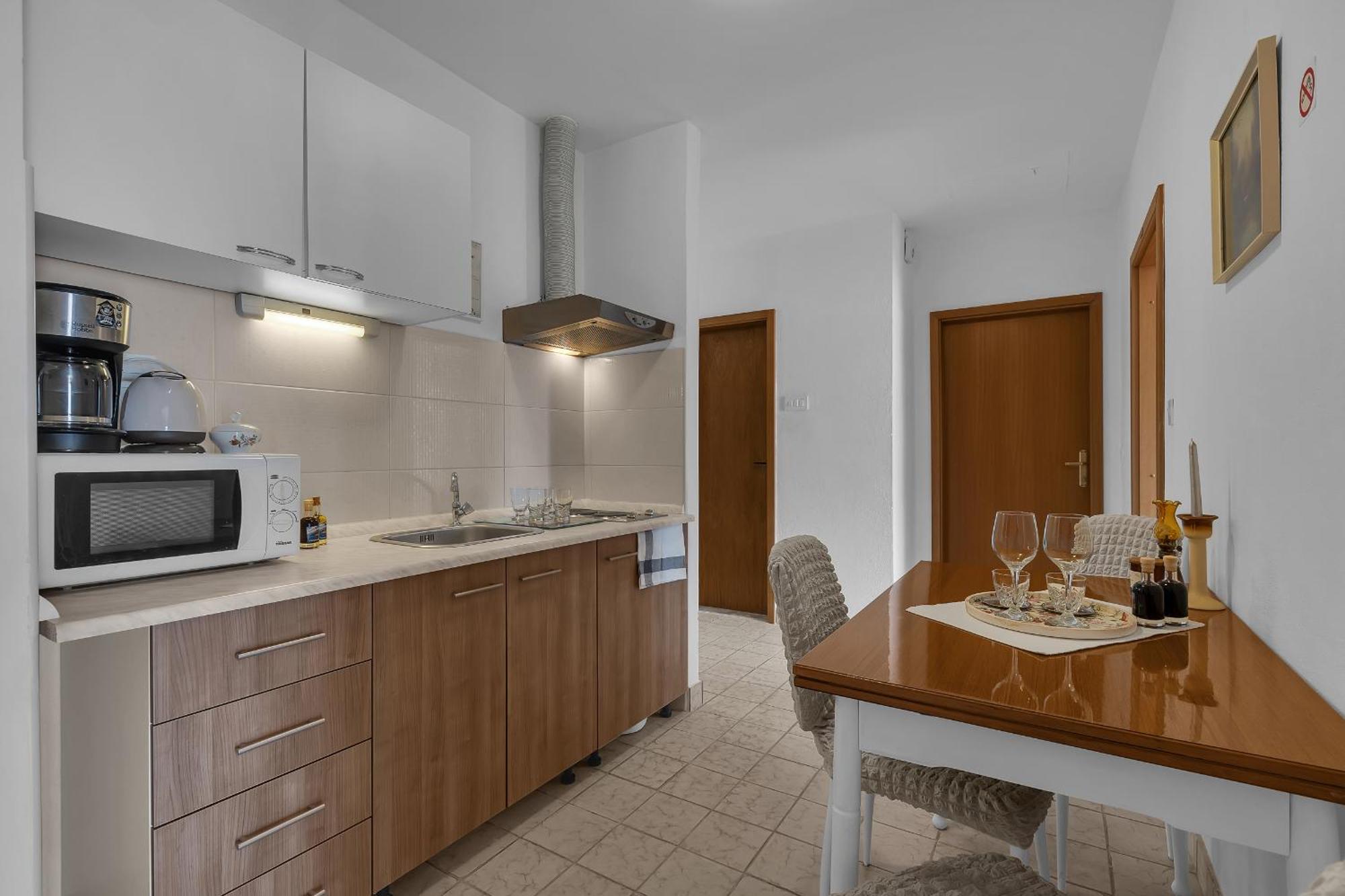 מאקרסקה Apartment And Rooms Mila מראה חיצוני תמונה