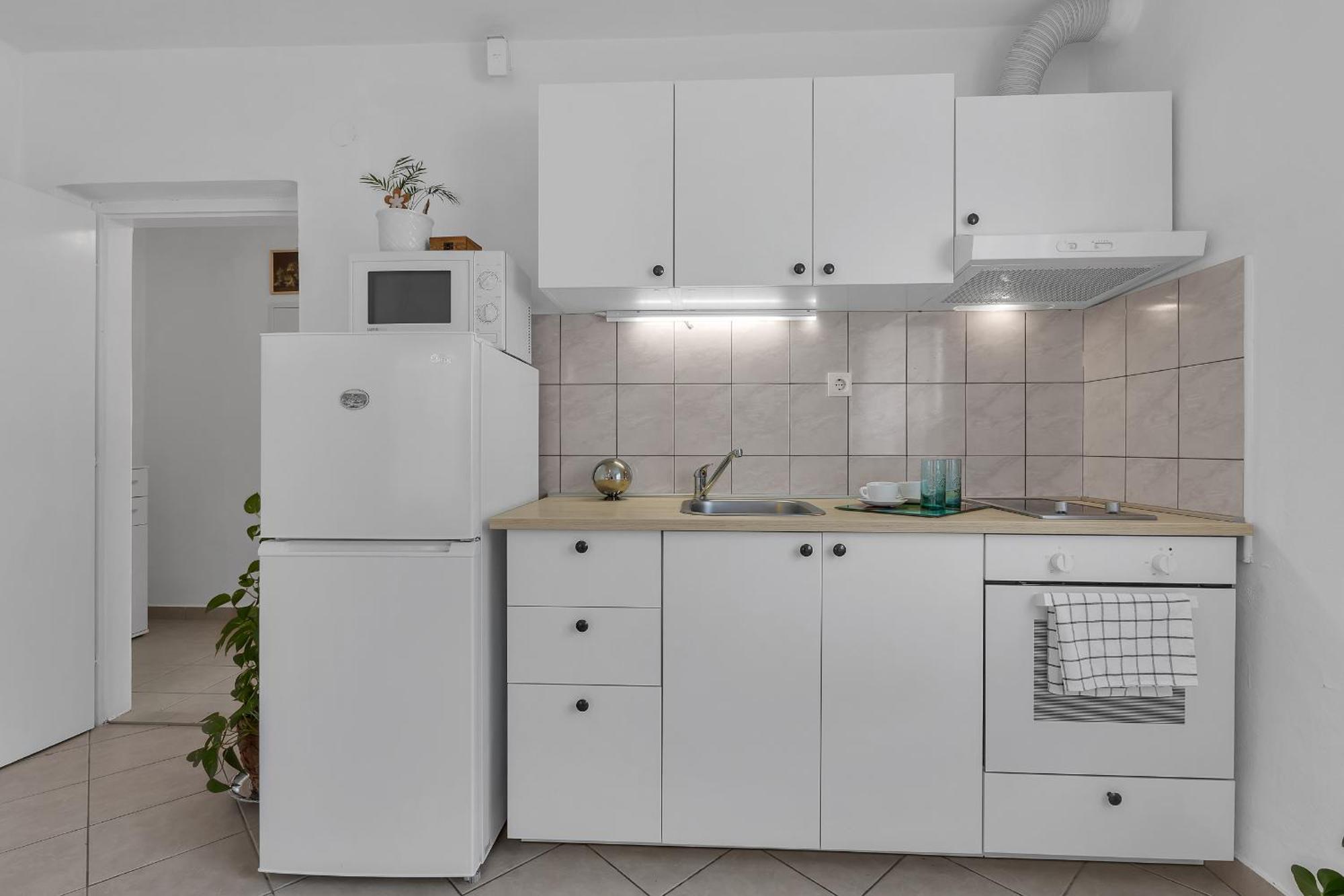 מאקרסקה Apartment And Rooms Mila מראה חיצוני תמונה